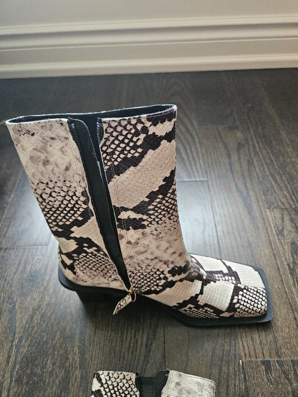 NWT Zara snakeskin print square toe ankle boots 38